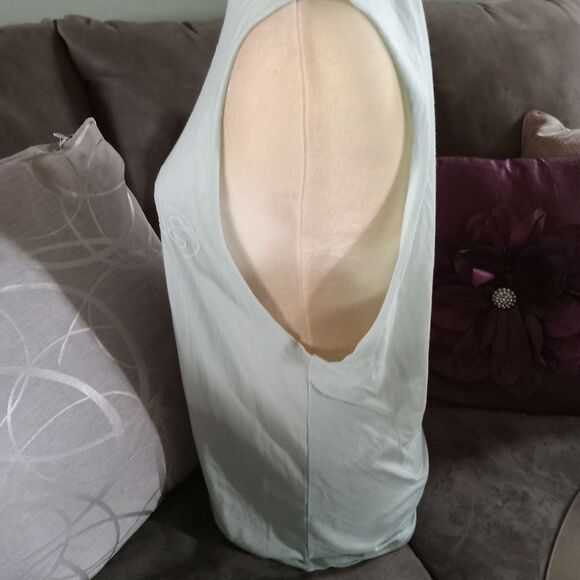 Adidas sleeveless top with open sides. Light green, excellent condition - Picture 4 of 6